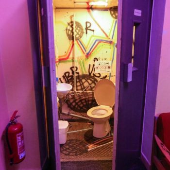 Výtahový záchod Hostel KlonDike_